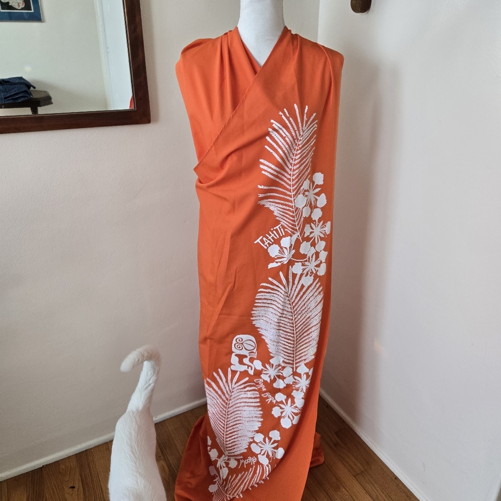 Vintage Tahitian Orange Sarong NOS - Picture 3 of 9
